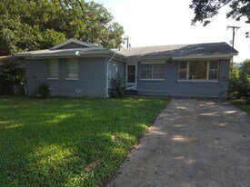 3300 Lake Travis Ave in Killeen, TX - Building Photo