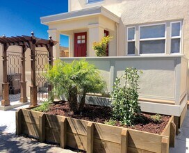 1072 45th St in Emeryville, CA - Building Photo - Building Photo