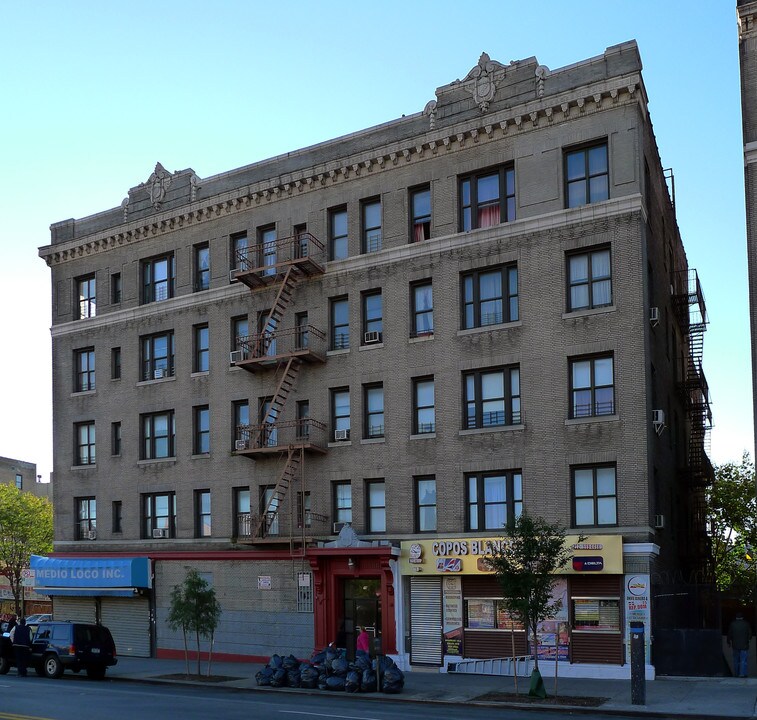 97-107 Sherman Ave in New York, NY - Foto de edificio