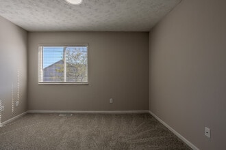 The Franklin at Crossridge in Canal Winchester, OH - Building Photo - Interior Photo