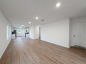 1515 Las Cuevas Dr in Conroe, TX - Building Photo - Building Photo
