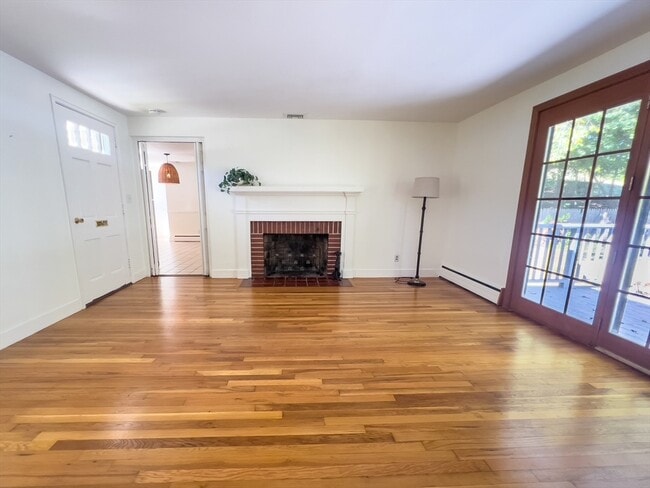 23 Sagamore Rd in Marblehead, MA - Building Photo - Building Photo