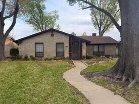 2309 Richwood Dr in Garland, TX - Building Photo
