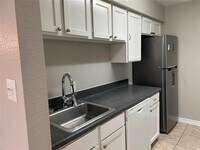 6111 Beverly Hill St photo'