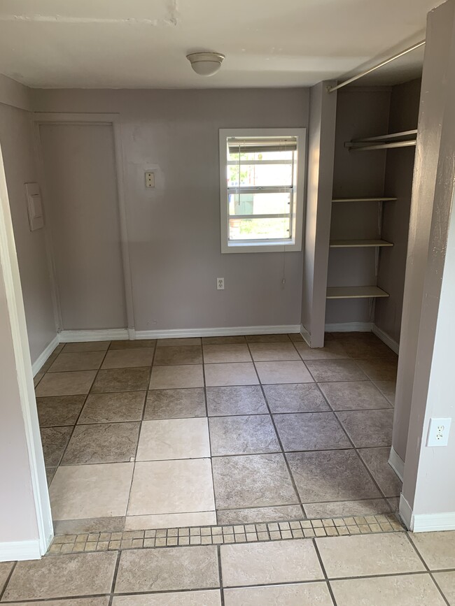 370 3rd St NW in Largo, FL - Building Photo - Building Photo