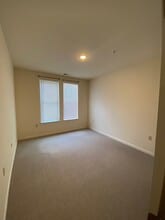 2665 Prosperity Ave, Unit 230 in Fairfax, VA - Foto de edificio - Building Photo