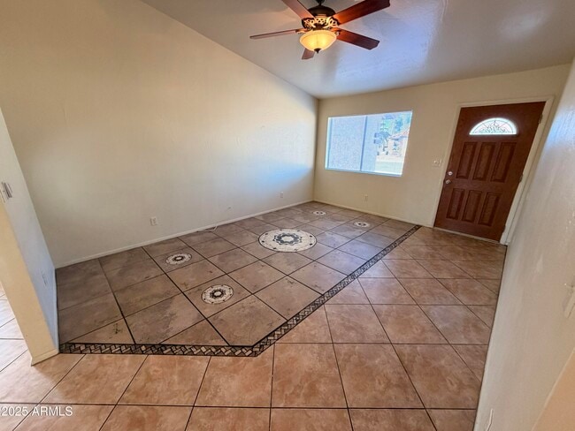 1421 N Salida Del Sol in Chandler, AZ - Foto de edificio - Building Photo