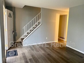 2281 Campus Dr in St. Charles, MO - Building Photo - Building Photo