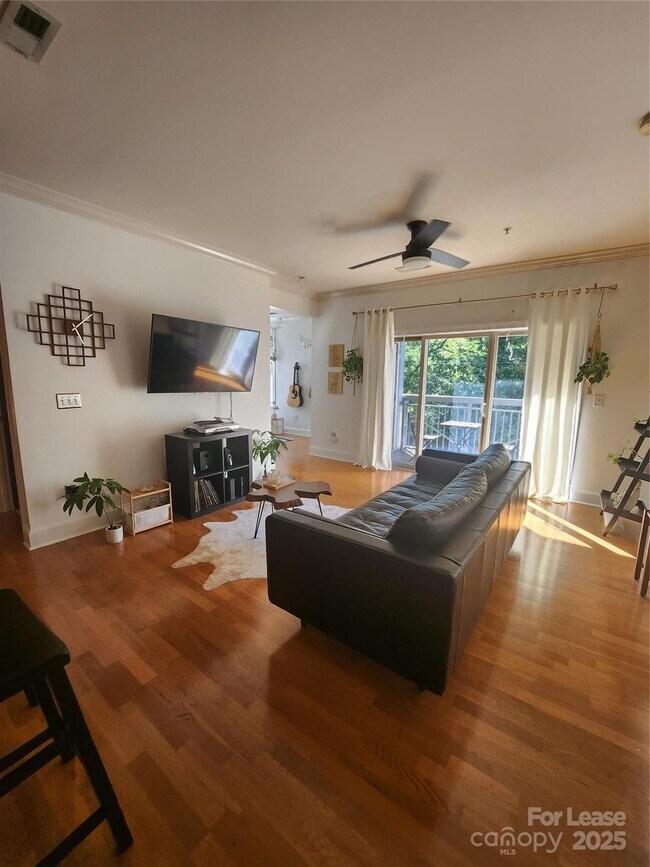 630 Calvert St in Charlotte, NC - Building Photo - Building Photo