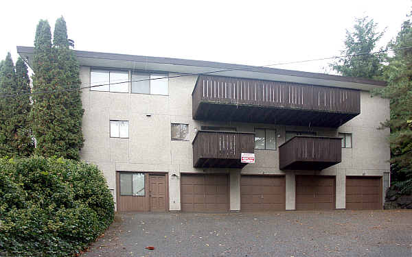 Towne Apartments in Redmond, WA - Building Photo - Building Photo