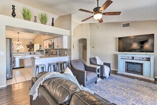2111 N Pebble Beach Dr in Casa Grande, AZ - Building Photo