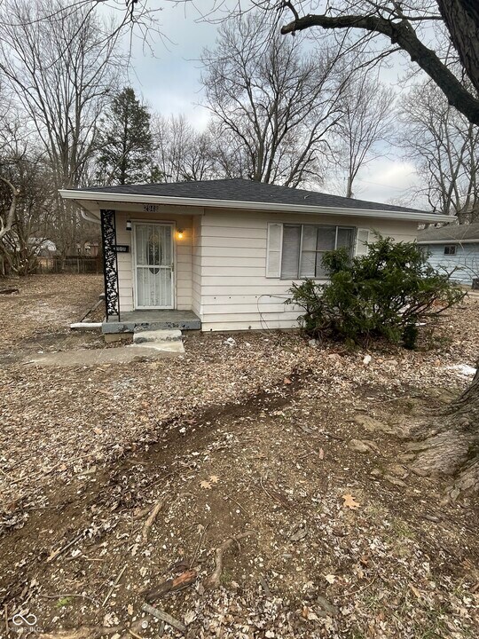 2948 Roberta Dr in Indianapolis, IN - Building Photo