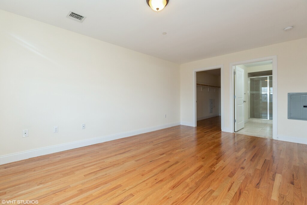 East Gate of Nutley Apartments in Nutley, NJ