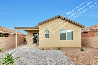 8821 E Stone Meadow Cir in Tucson, AZ - Building Photo - Building Photo