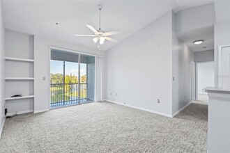 5819 Legacy Crescent Pl-Unit -303 in Riverview, FL - Building Photo - Building Photo