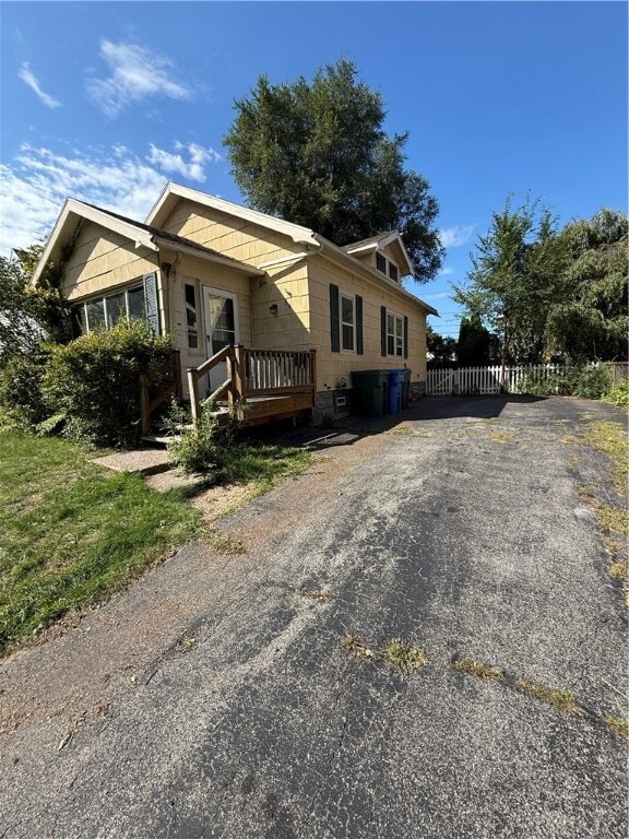 property at 54 Crest St