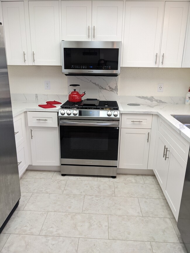 2166 Sunleaf Ln in Santa Rosa, CA - Building Photo - Building Photo