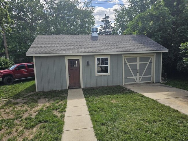 1816 Alabama St in Lawrence, KS - Building Photo - Building Photo