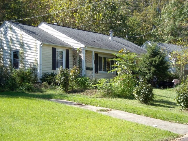 109 Fyfer Pl in Columbia, MO - Building Photo - Building Photo