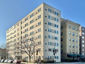 1400 Chicago Ave, Unit 802 in Evanston, IL - Building Photo