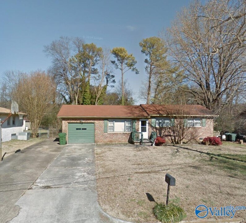 1017 Heard Dr SE in Huntsville, AL - Building Photo