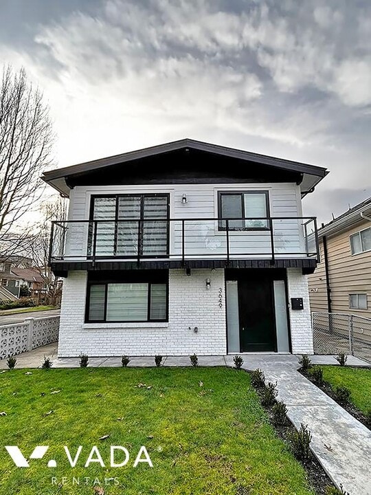 Kensington Basement Suite Rental 3649B Pri in Vancouver, BC - Building Photo
