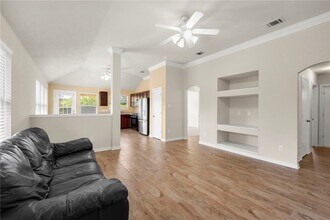 919 Windmeadows Dr, Unit EL-134 in College Station, TX - Building Photo - Building Photo