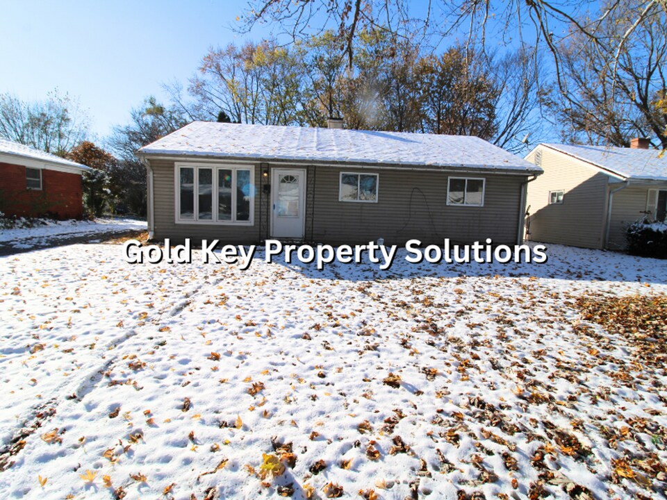 1941 Beverly Ct in Anderson, IN - Building Photo