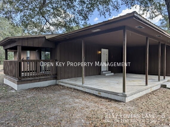 property at 2152 Lovers Ln