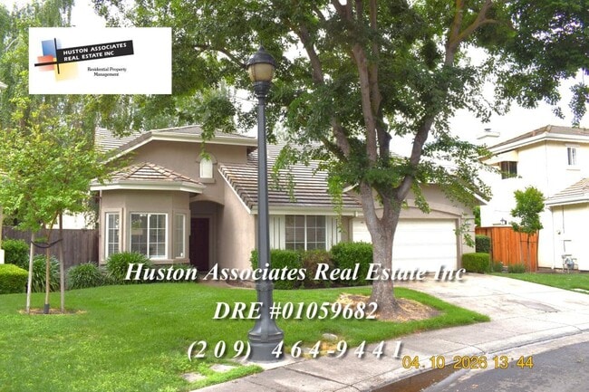 property at 3915 Bridlewood Cir