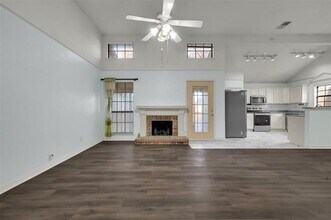 139 Kingsbridge Dr in Garland, TX - Building Photo - Building Photo