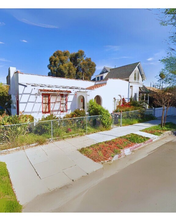 1291 W 22nd St in Los Angeles, CA - Building Photo