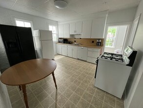 68 W Mohawk St, Unit 68 West Mohawk Street in Oswego, NY - Building Photo - Building Photo