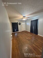 1385 Burkhardt Ave in Akron, OH - Foto de edificio - Building Photo