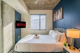 333 E Roosevelt St in Phoenix, AZ - Building Photo - Building Photo