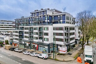 Renfrew Village South Building in Vancouver, BC - Building Photo