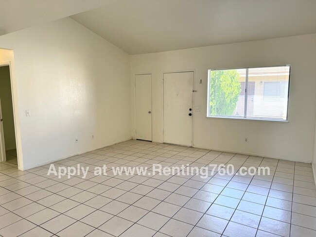 5827 Bagley Ave in Twentynine Palms, CA - Building Photo - Building Photo