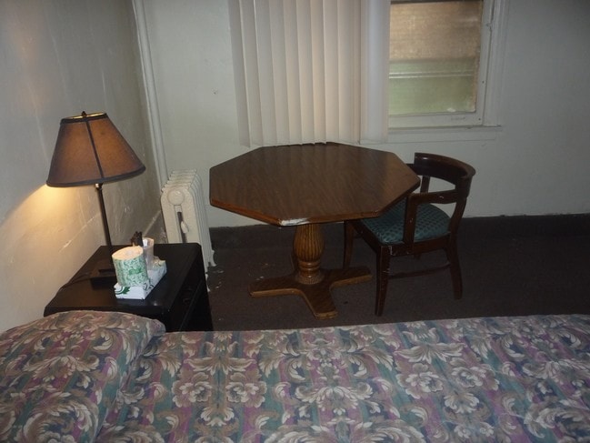 Olympic Hotel in Los Angeles, CA - Building Photo - Building Photo