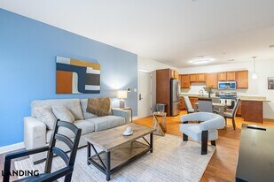 33 New Scotland Ave, Unit 122-13 in Albany, NY - Building Photo