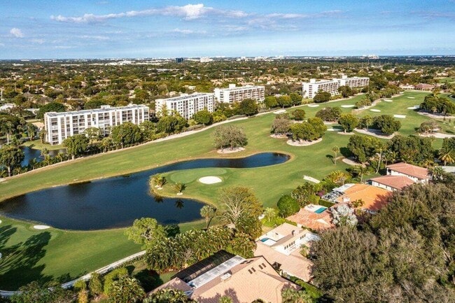 6530 Boca Del Mar Dr in Boca Raton, FL - Building Photo - Building Photo