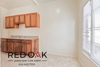 520 Serrano Ave in Los Angeles, CA - Building Photo - Building Photo