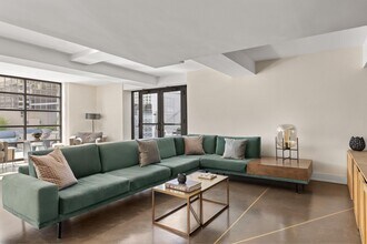 Roosevelt Lofts in Los Angeles, CA - Foto de edificio - Building Photo