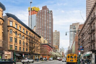 45 W 67th St in New York, NY - Building Photo - Building Photo