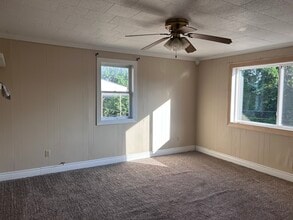 30 Frank St, Unit Apt B in Uniontown, PA - Building Photo - Building Photo