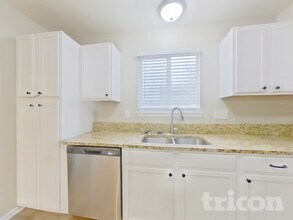 4525 Dillon St in Denver, CO - Building Photo - Building Photo