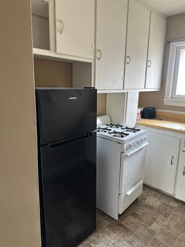 14 S Lewis St, Unit 6 in Auburn, NY - Building Photo - Building Photo