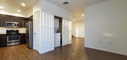 Esposti Park Apartments in Windsor, CA - Building Photo - Building Photo