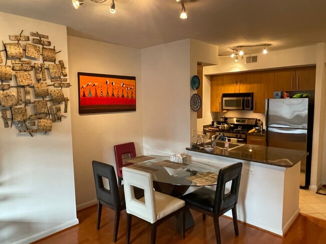 property at 1021 N Garfield St