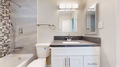9670 Timberlane Ave in Hesperia, CA - Foto de edificio - Building Photo