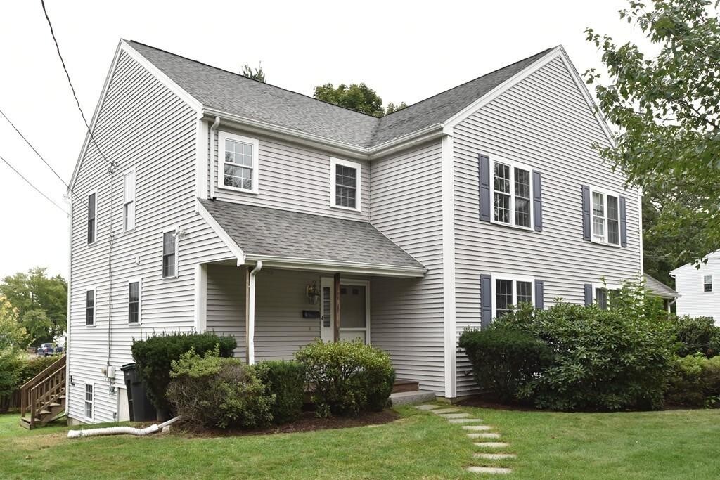 4 Wellesley Ave in Natick, MA - Building Photo